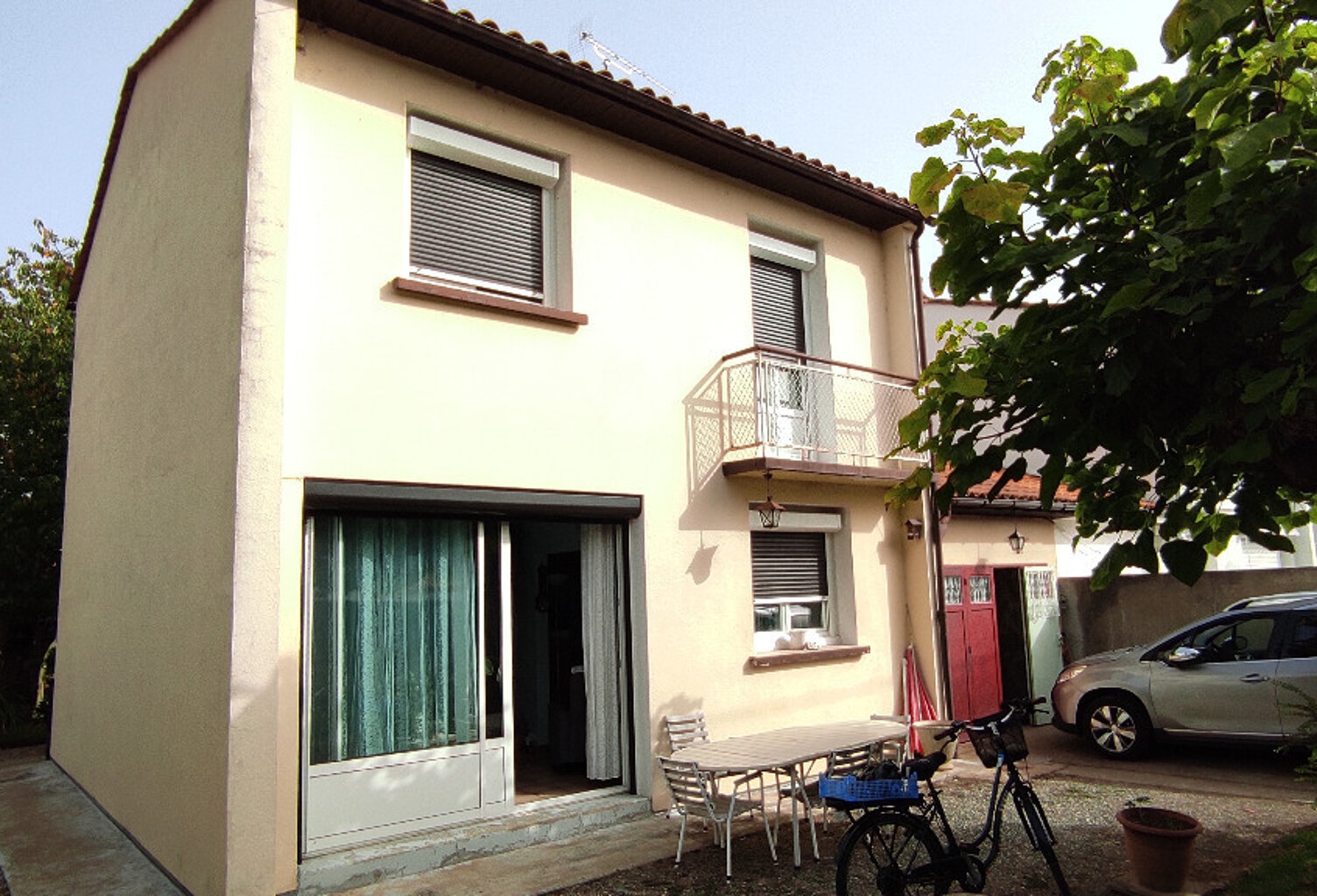 LALINDE, MAISON EN VIAGER OCCUPÉE 2 TÊTES 82 ET 80 ANS,  80 M² HABITABLES, 3 CHAMBRES, SÉJOUR+SALON, CUISINE AMENAGEE, VERANDA, GARAGE LE TOUT SUR UN TERRAIN CLOS DE 808 M² ENVIRON. — photo 1