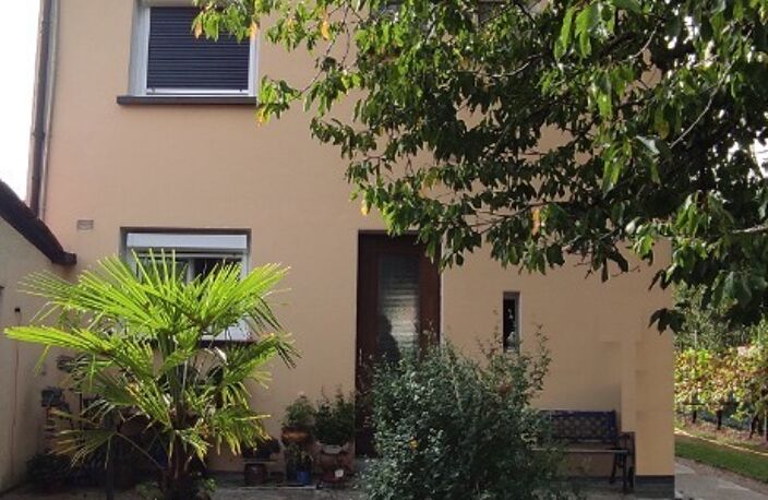 LALINDE, MAISON EN VIAGER OCCUPÉE 2 TÊTES 82 ET 80 ANS,  80 M² HABITABLES, 3 CHAMBRES, SÉJOUR+SALON, CUISINE AMENAGEE, VERANDA, GARAGE LE TOUT SUR UN TERRAIN CLOS DE 808 M² ENVIRON. — photo 2