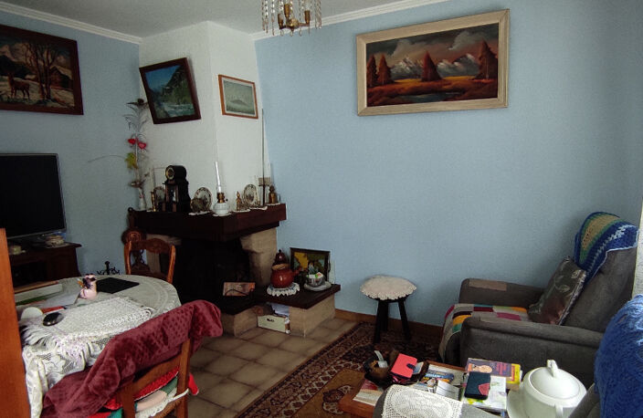 LALINDE, MAISON EN VIAGER OCCUPÉE 2 TÊTES 82 ET 80 ANS,  80 M² HABITABLES, 3 CHAMBRES, SÉJOUR+SALON, CUISINE AMENAGEE, VERANDA, GARAGE LE TOUT SUR UN TERRAIN CLOS DE 808 M² ENVIRON. — photo 5