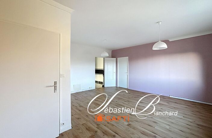 Culoz  Maison de 263 m², 6 chambres, double garage, combles aménageables — photo 3