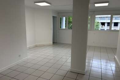 Commerce  1090 €