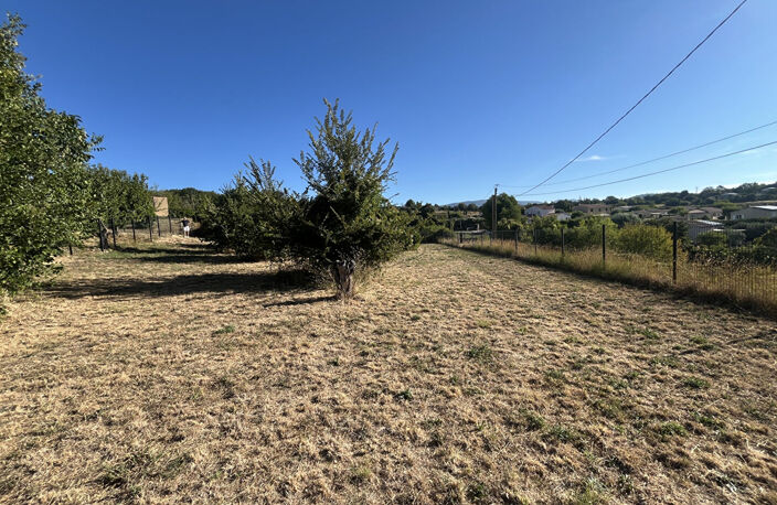 Terrain Apt 1299m2 — photo 3