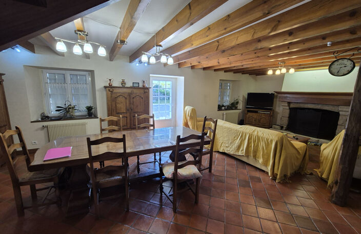Maison en pierres sous ardoises -- 5 chambres, double garage — photo 5