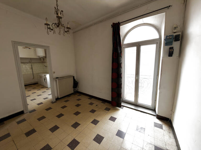 Nîmes   République / Place Montcalm   Appartement 56 m2 à ré — photo 1
