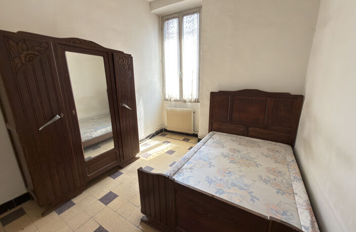 Nîmes   République / Place Montcalm   Appartement 56 m2 à ré — photo 4