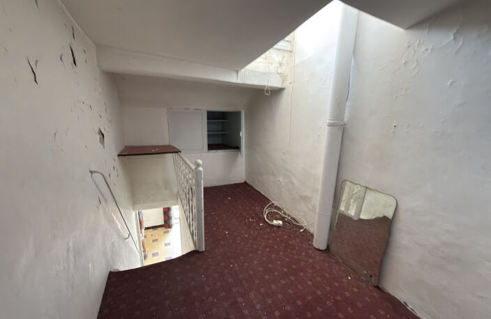 Nîmes   République / Place Montcalm   Appartement 56 m2 à ré — photo 5
