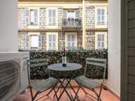 Nice - Carré d’or - 2 pièces rénové avec balcon — photo 3