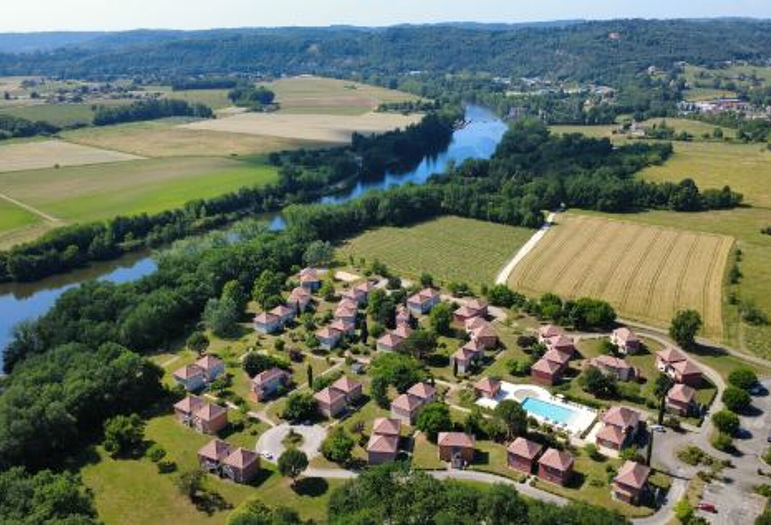 À VENDRE PRAYSSAC Appartement T3 à l'étage avec grande terra — photo 1