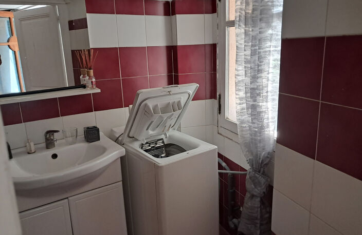 Hyères STUDIO pour investissement ou premier achat — photo 3