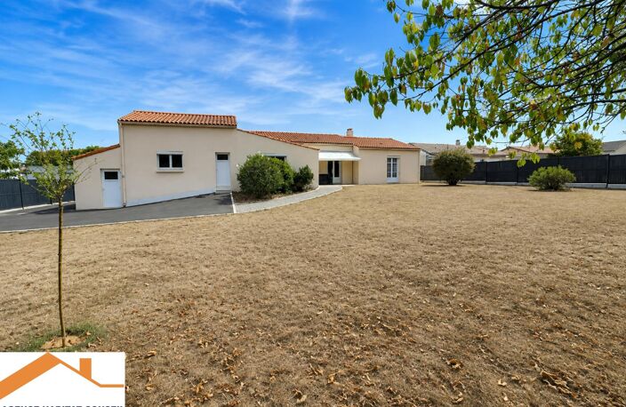 Vente maison  133 m² Saint-Denis-la-Chevasse (85170) — photo 2