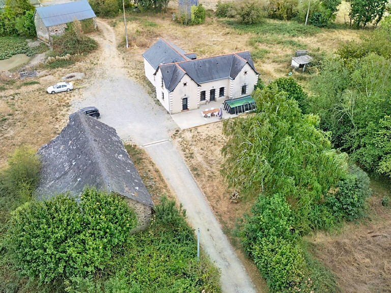 Maison de caractère 169m² Fromentières — photo 1
