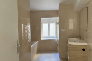 Appartement 3 pièces 998 €