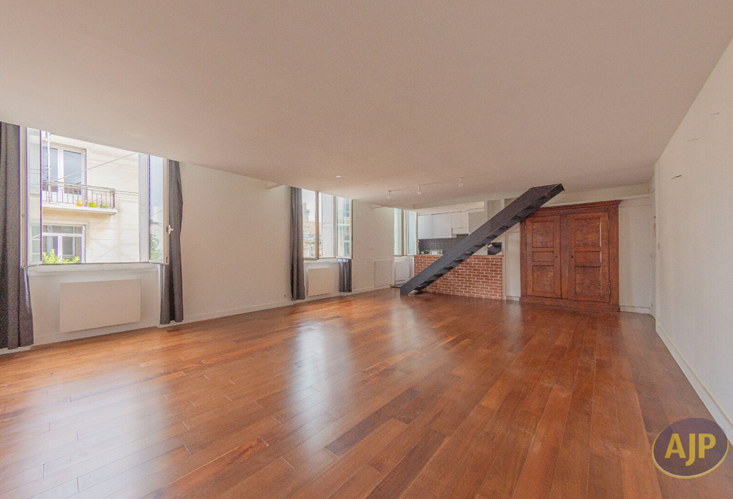 Appartement Bordeaux 4 pièce(s) 81.19 m2 — photo 1