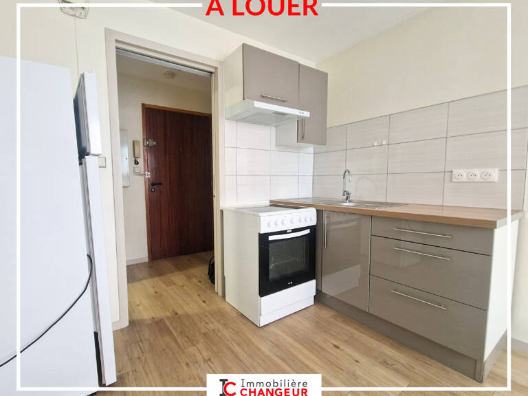 APPARTEMENT 2 PIECES VOIRON - 28.47m² — photo 1