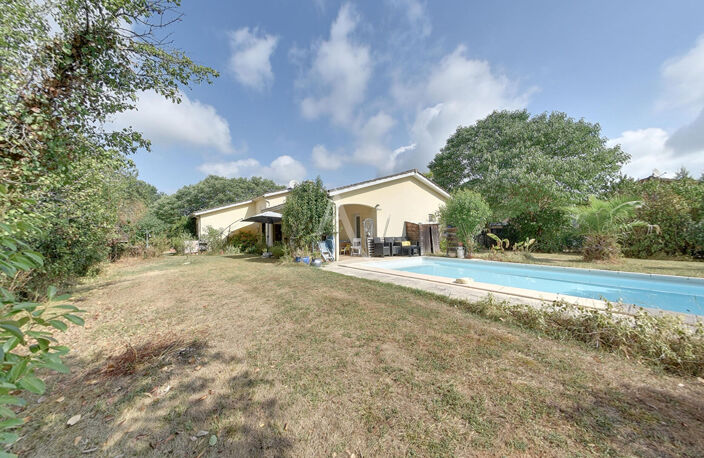 Maison contemporaine avec piscine au coeur de Saint-Nauphary — photo 2