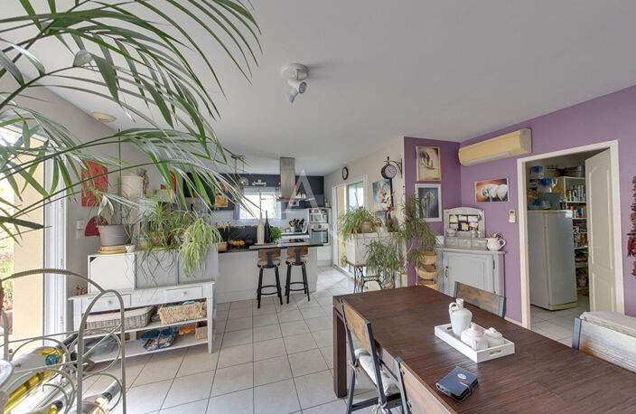 Maison contemporaine avec piscine au coeur de Saint-Nauphary — photo 5