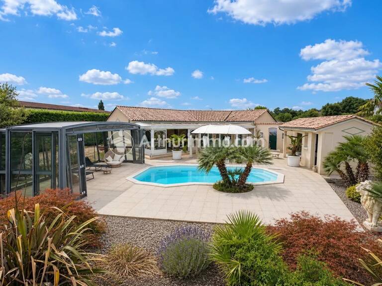 PLAIN-PIED 193 M² – 4 SUITES – PISCINE CHAUFFÉE – TERRAIN 2 800 M² — photo 1