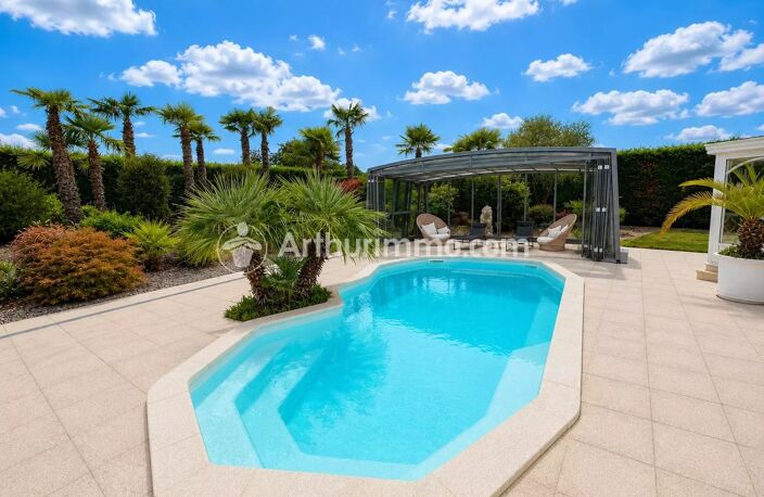 PLAIN-PIED 193 M² – 4 SUITES – PISCINE CHAUFFÉE – TERRAIN 2 800 M² — photo 3