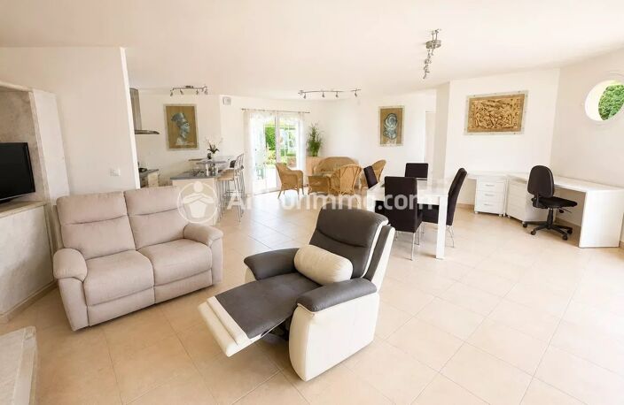 PLAIN-PIED 193 M² – 4 SUITES – PISCINE CHAUFFÉE – TERRAIN 2 800 M² — photo 4