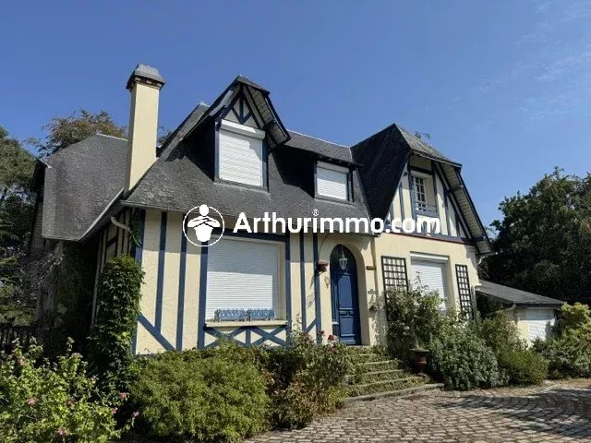 Maison 215 m² · à Bagnoles-de-l'Orne-Normandie · 215 m² · 439 000 €