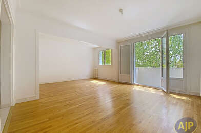 Appartement 4 pièces 180500 €