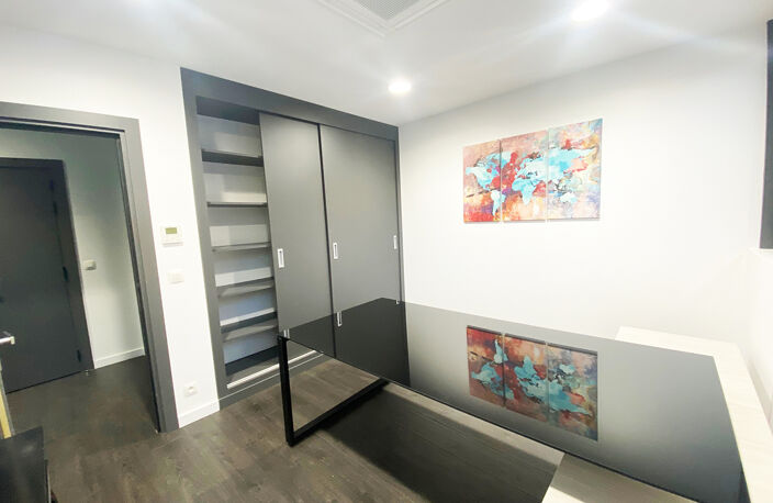 Bureaux Sallanches 64 m2 — photo 4