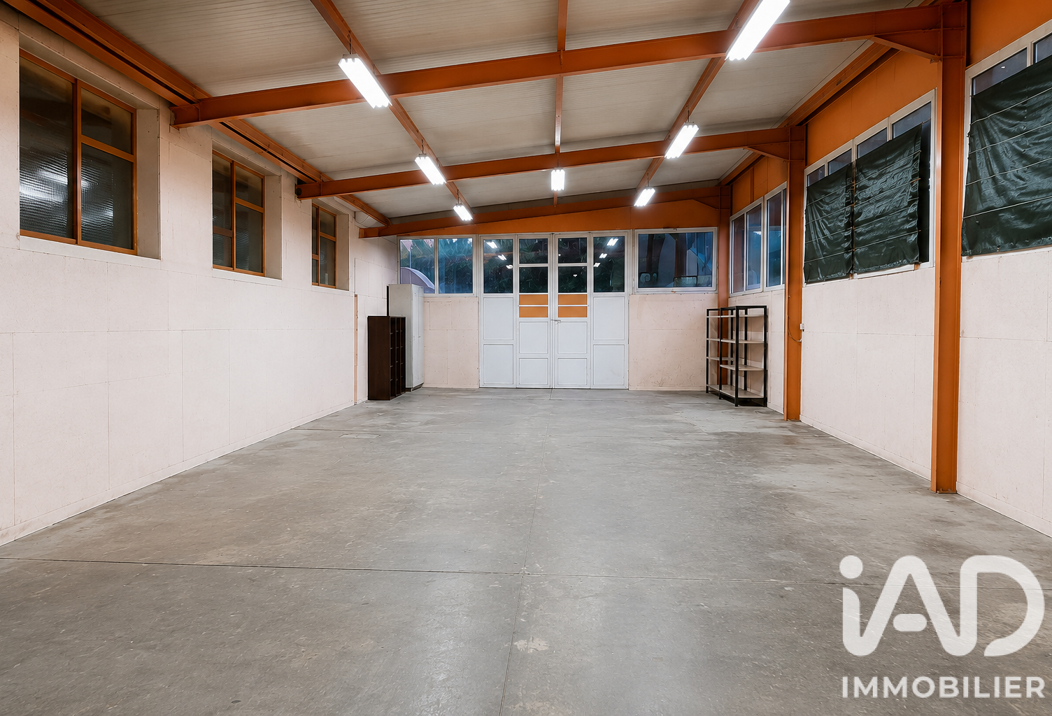 Vente Boutique/Local commercial 319 m&sup2; — photo 1