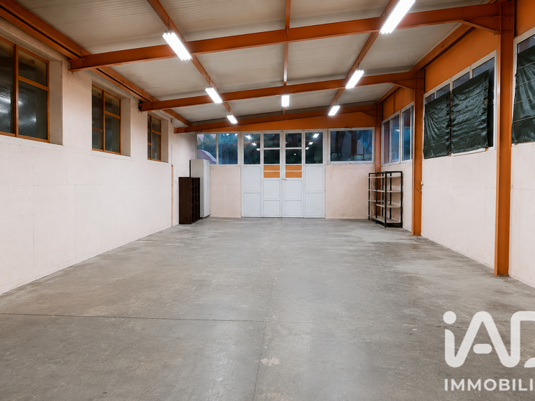Vente Boutique/Local commercial 319 m&sup2; — photo 1
