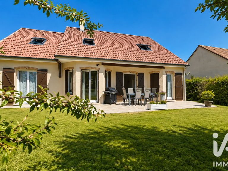 Vente Maison/villa 8 pièces — photo 1