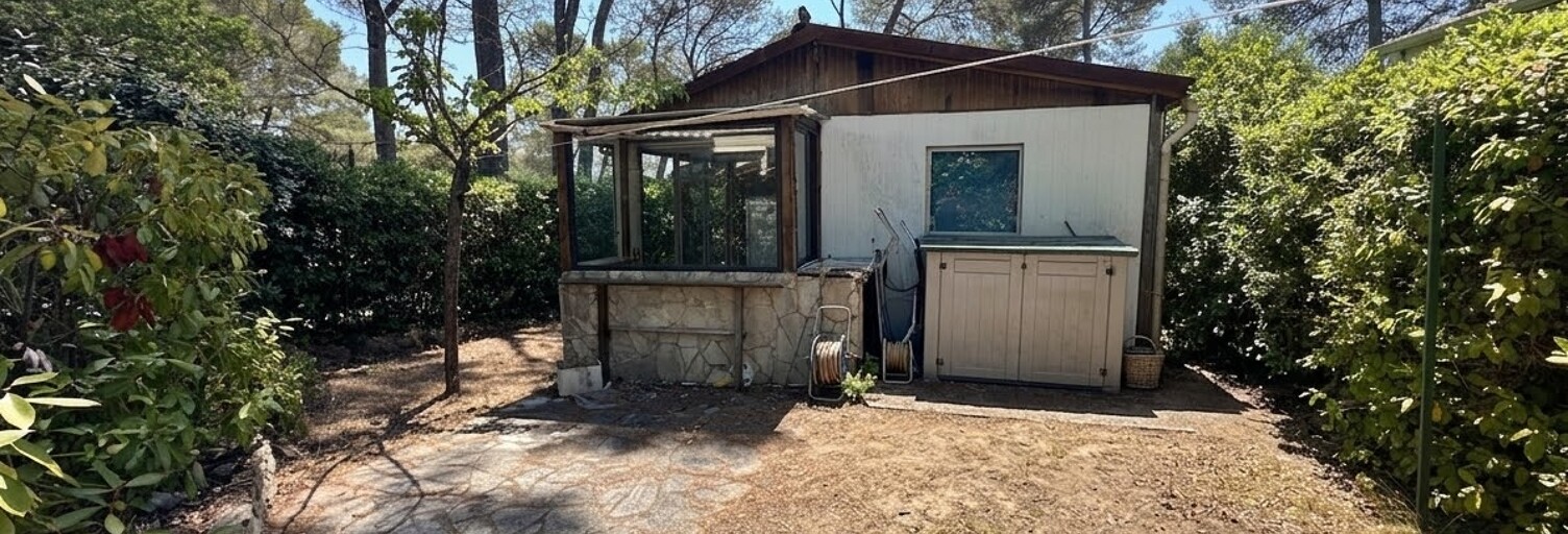 Terrain  200 m² à vendre à Fréjus (83600)