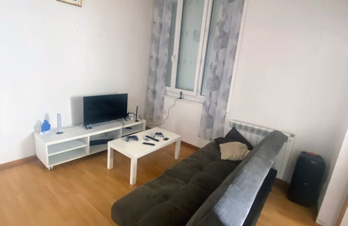 Location Appartement 4 pièces — photo 2