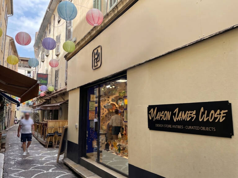 Opportunité rare au coeur du Vieil Antibes : Commerce de déco — photo 1