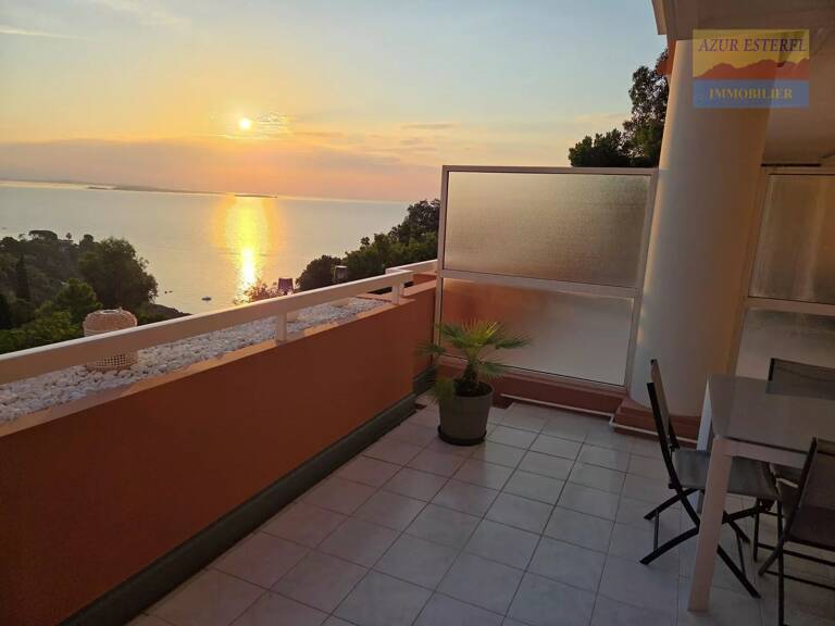 EXCLUSIVITÉ — 2 pièces moderne Vue Mer & Esterel — photo 1