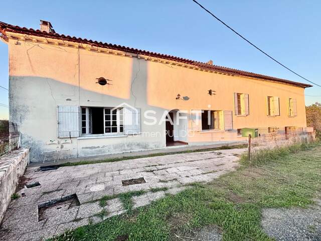 Maison de village en pierre : 3 chambres, garage et extérieur — photo du bien