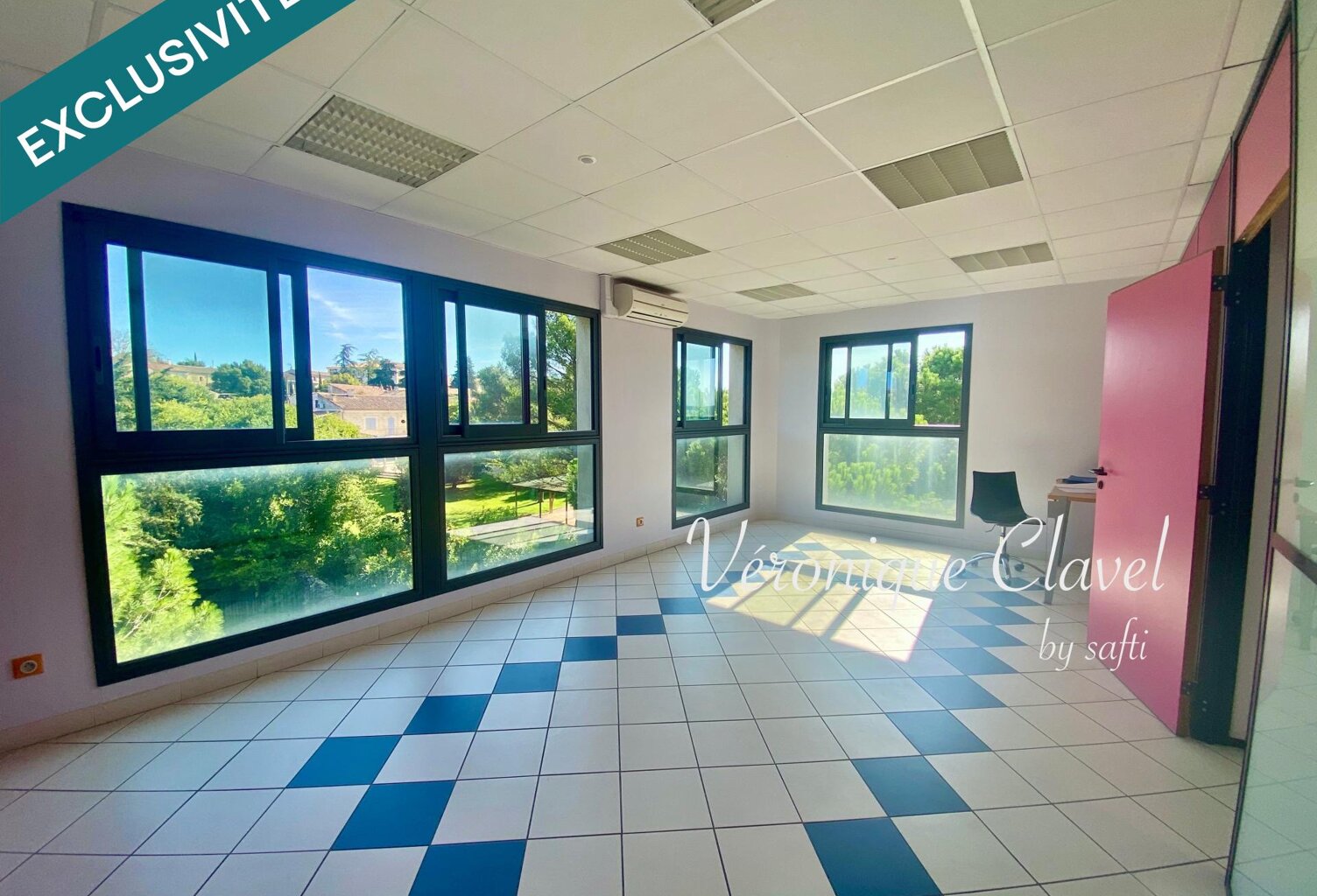 rès beau local commercial ou bureau  à usage professionnel de 65m2 avec un balcon et une place de parking sécurisée et fermée  ascenseur — photo 1