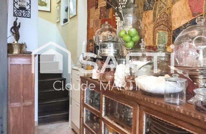 Laissez-vous séduire par une maison de caractère, où le charme de l'ancien s'allie harmonieusement au confort moderne. — photo 5