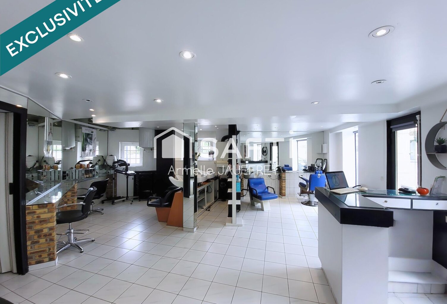 Superbe local commercial et son salon de coiffure — photo 1
