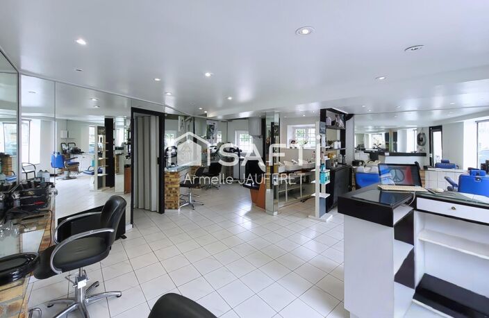 Superbe local commercial et son salon de coiffure — photo 2