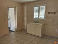 Plain-pied, 3 chambres et 1 195 m² de terrain — photo 3