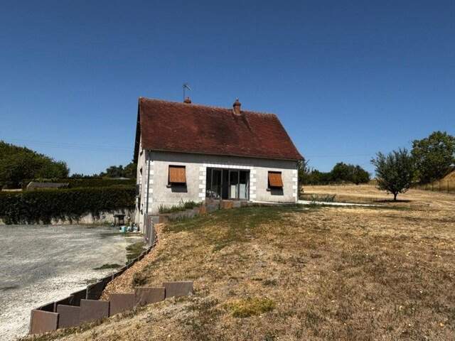 Loches, produit rare, beau potentiel, maison familiale ! — photo du bien
