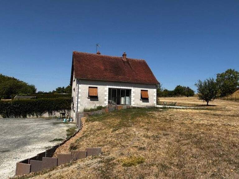 Loches, produit rare, beau potentiel, maison familiale ! — photo 1