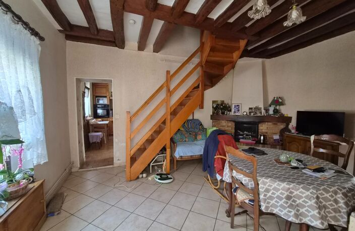 MAISON DE VILLE AVEC JARDINET — photo 3