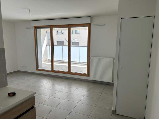 Studio 27m2 avec Terrasse en plein coeur de Lyon 8eme — photo du bien