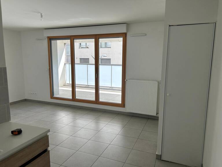 Studio 27m2 avec Terrasse en plein coeur de Lyon 8eme — photo 1