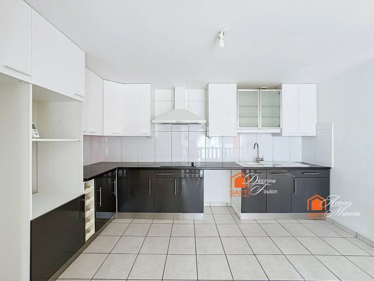 Appartement T4 avec cour privatif — photo 1
