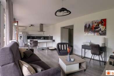 Appartement 3 pièces 215000 €
