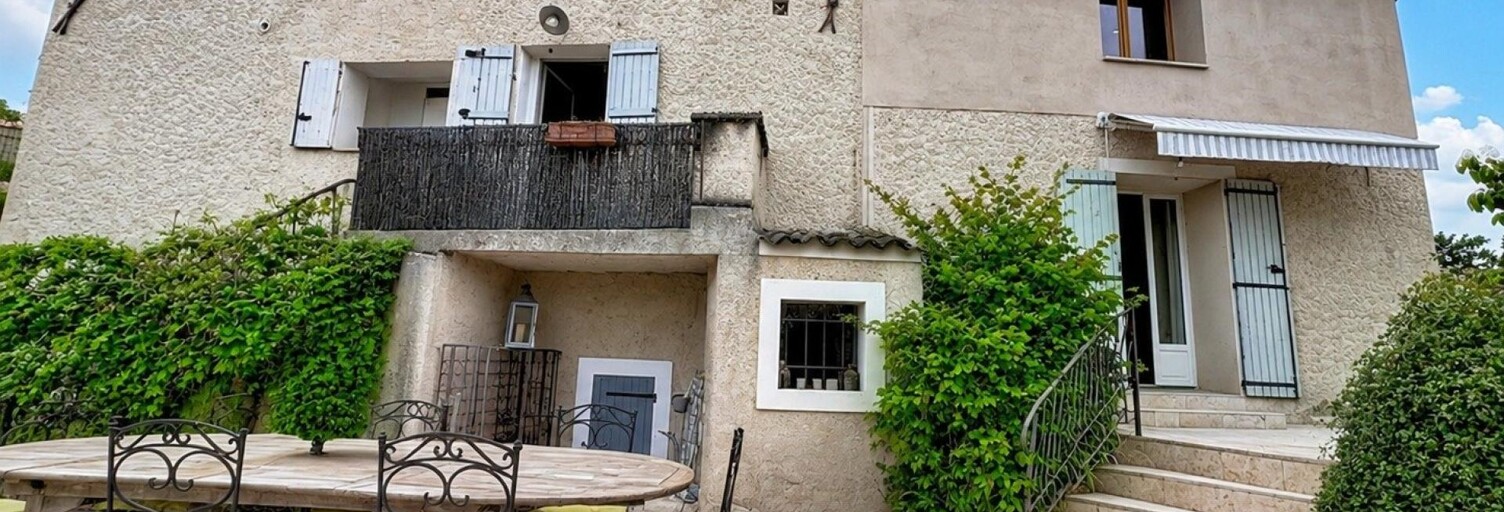 Maison 9 Pièces 257 m² à vendre à Allemagne-en-Provence (04500)