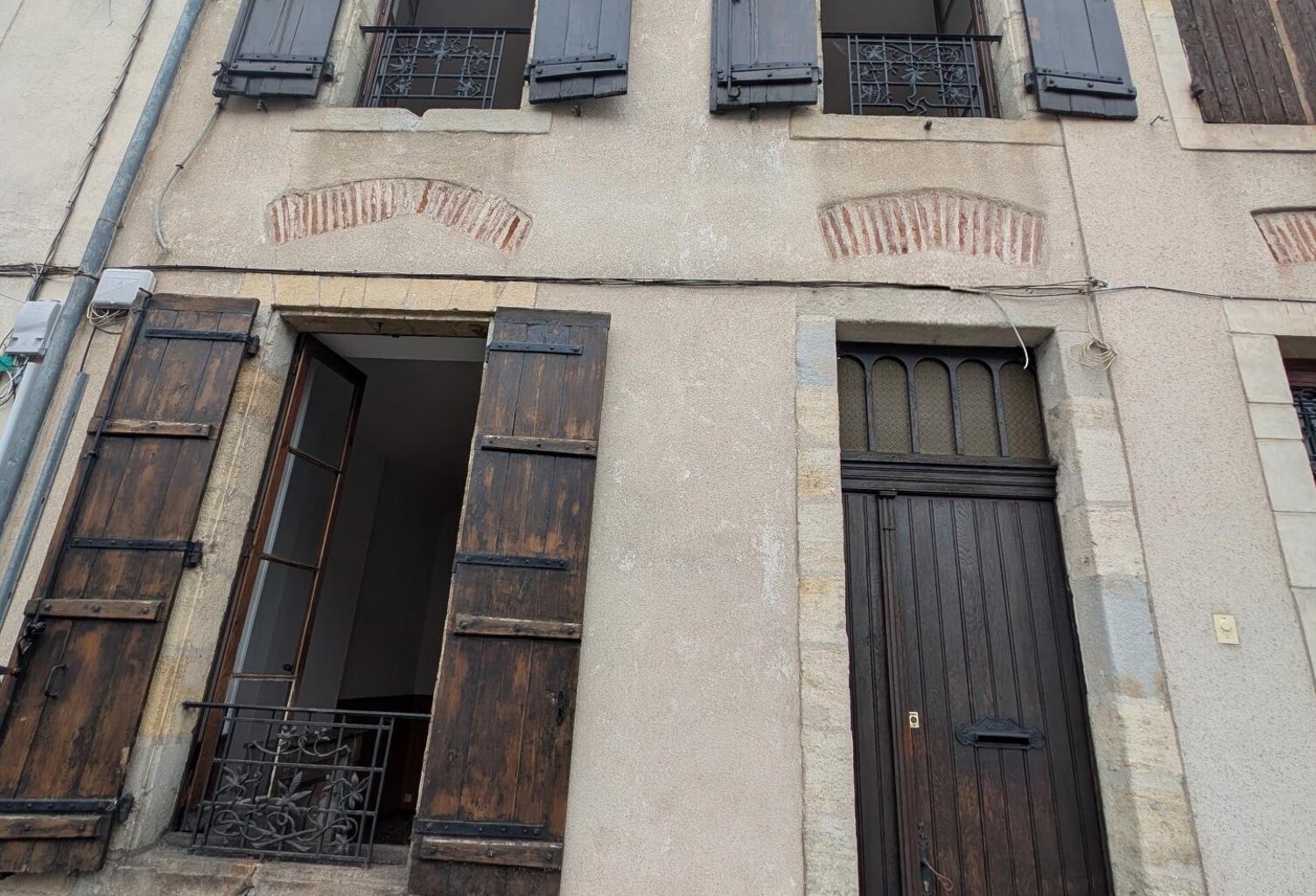 Maison de ville à fort potentiel : grande famille ou création de 4 studios. — photo 1
