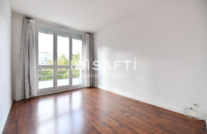 Appartement de trois pièces! Ravalement réalisé récemment ! — photo 5
