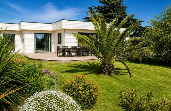 PLOUNÉVEZ-LOCHRIST  Maison de plain-pied rénovée de 168 m² à 1 km des dunes de Keremma — photo 2